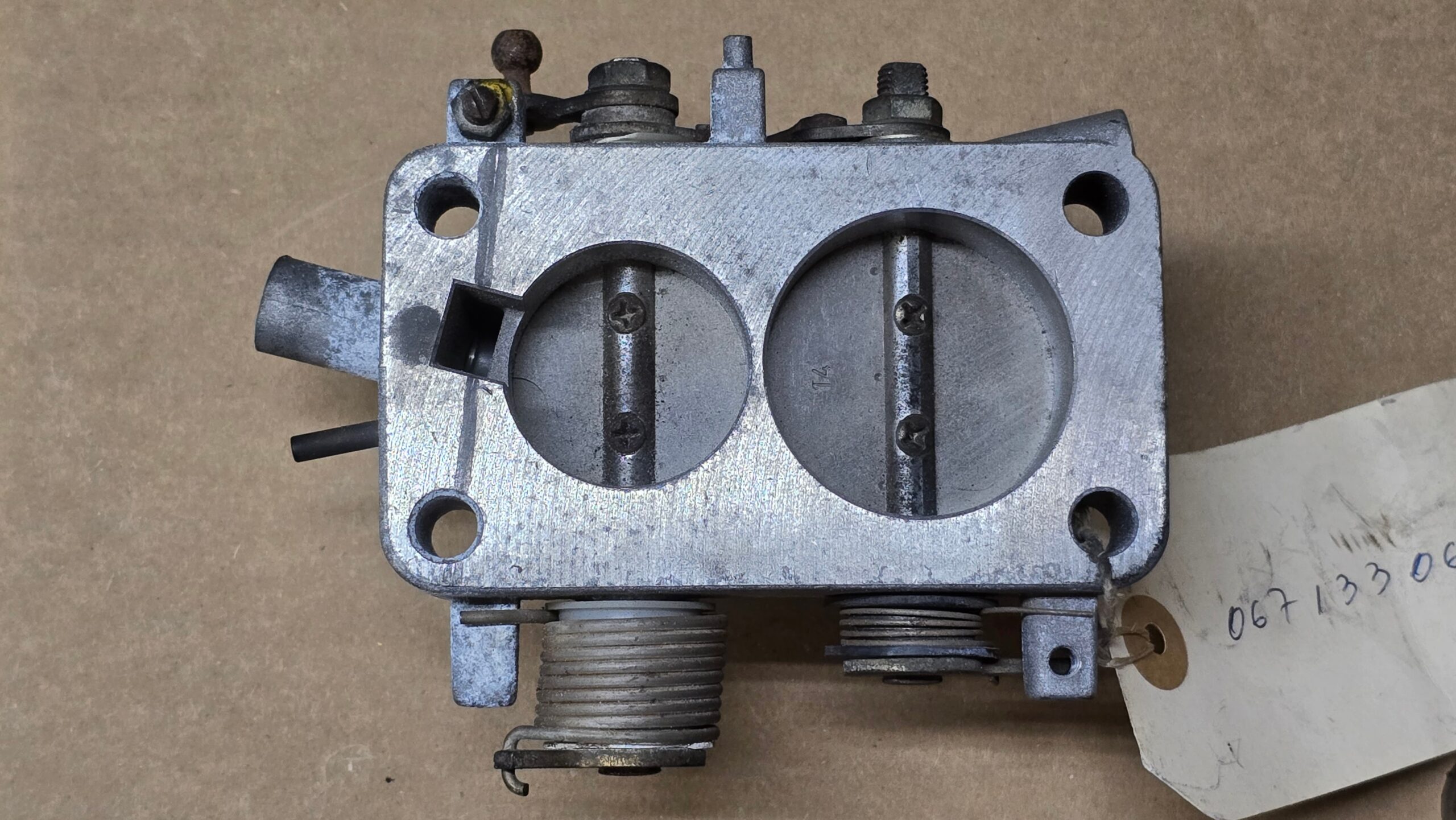 NOS 067133063H Throttle valve adapter