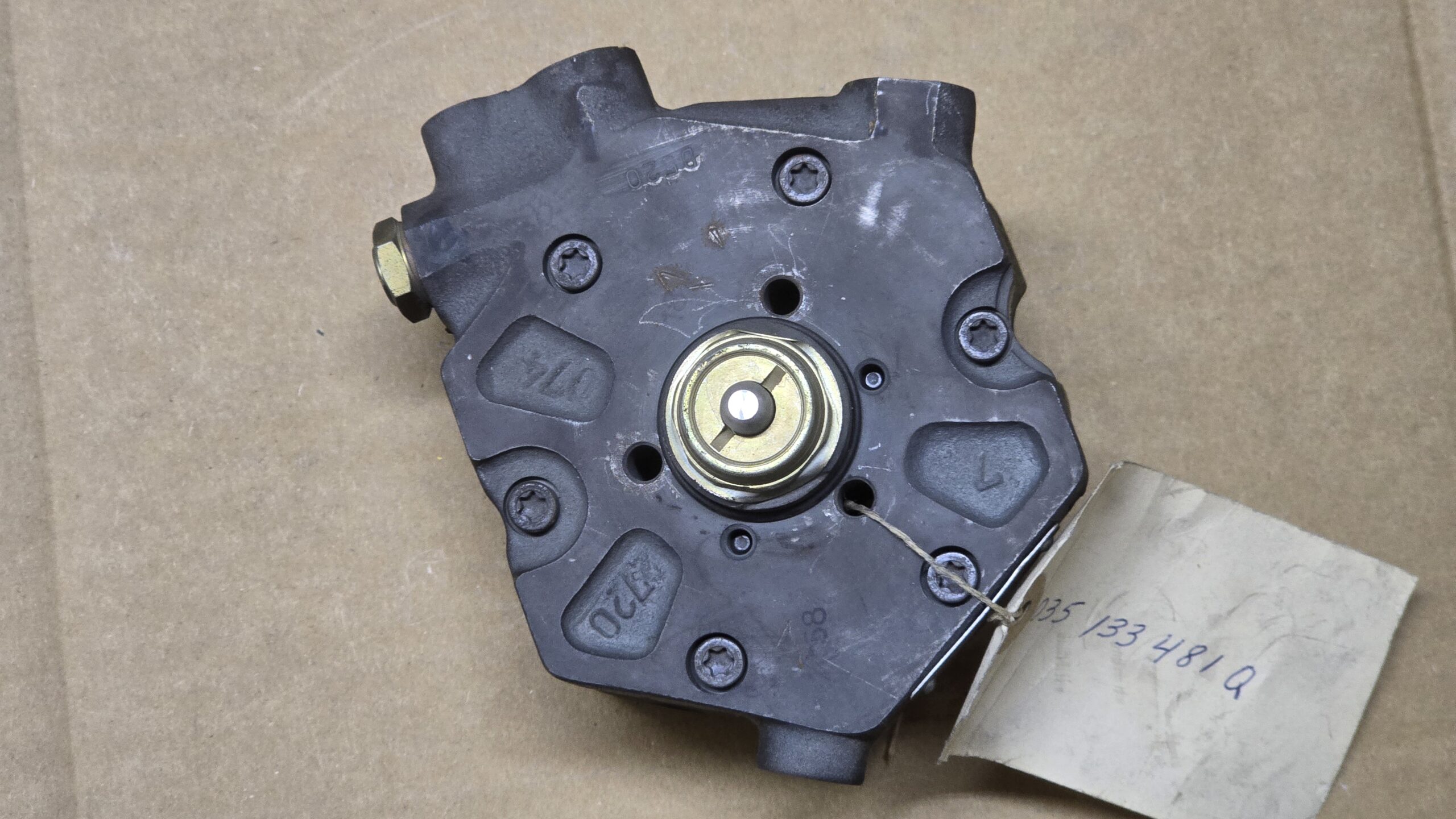 NOS 035133481Q Fuel metering valve