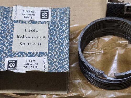 NOS 111198259A Piston ring set 77.5mm SP107B