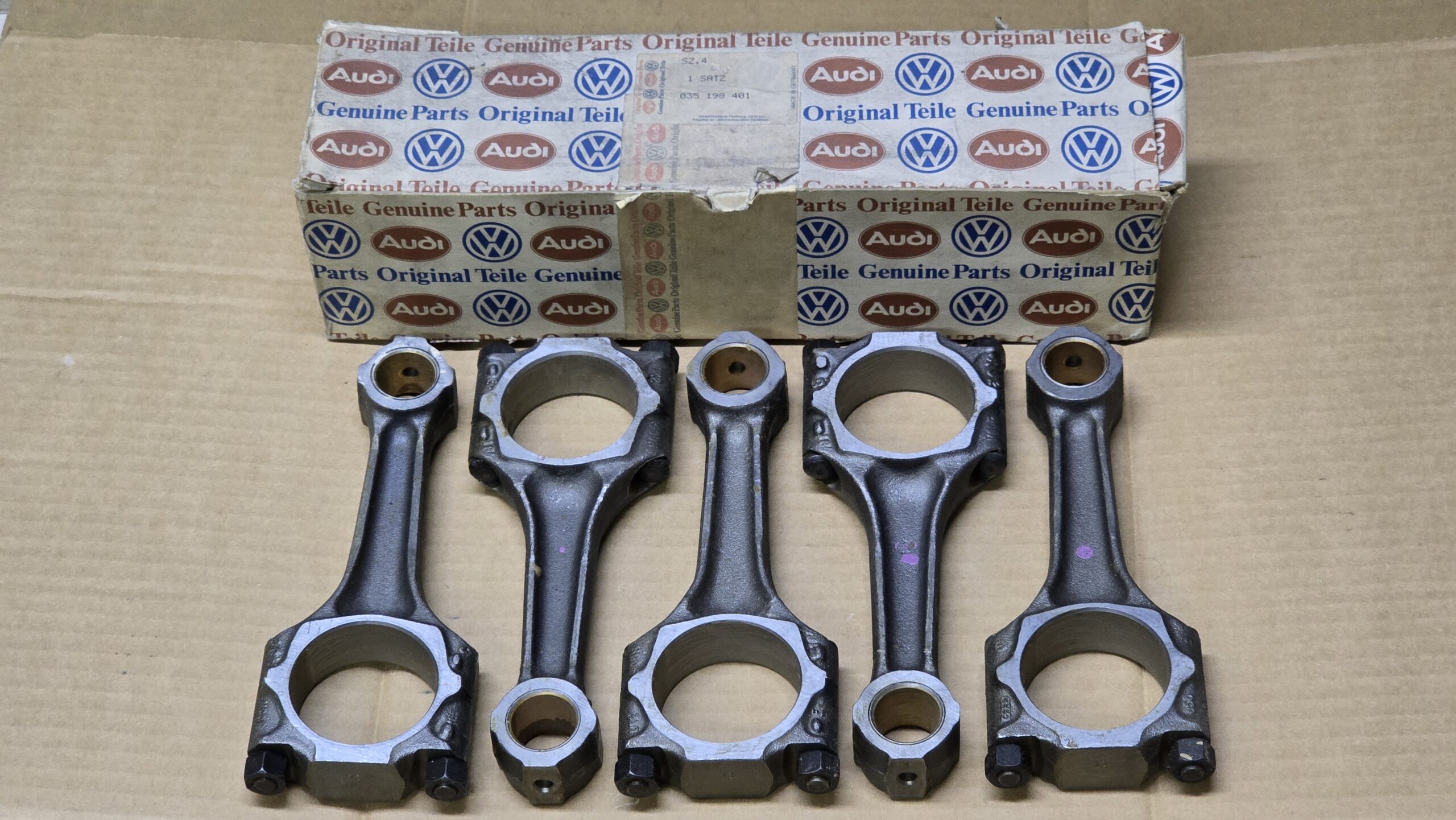 NOS 035198401 Connecting rods, set of 5