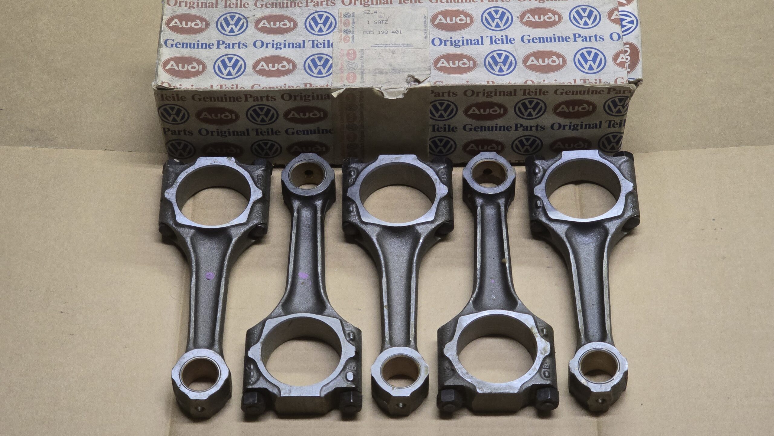 NOS 035198401 Connecting rods, set of 5