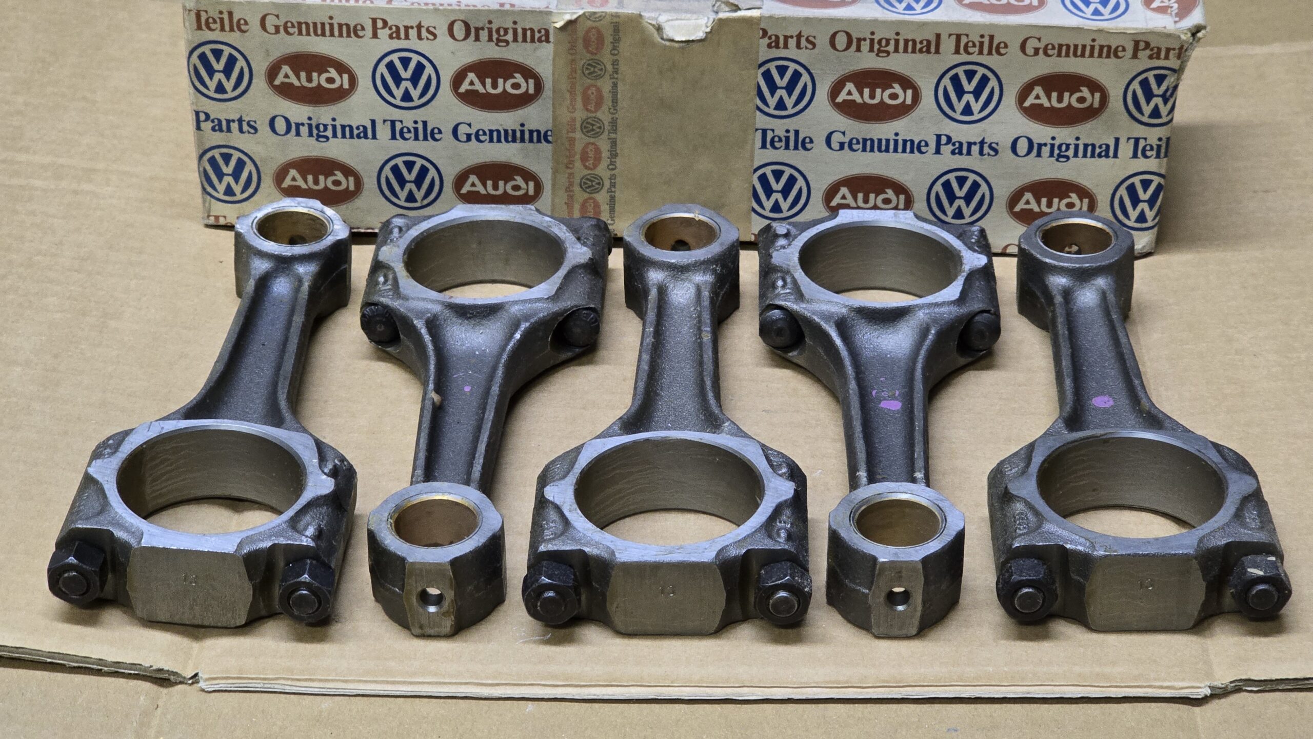 NOS 035198401 Connecting rods, set of 5