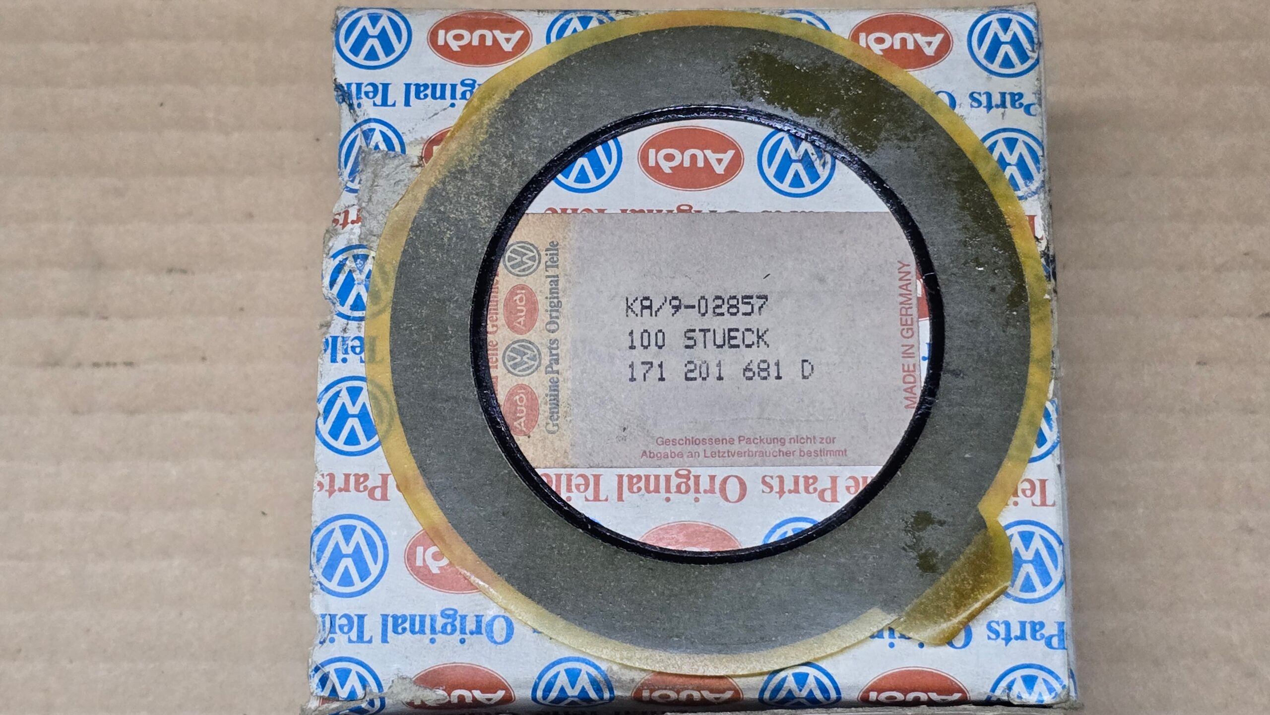 NOS 171201681D Cover ring, fuel filler