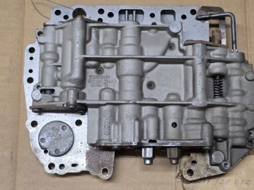 NOS 087325032L Valve body
