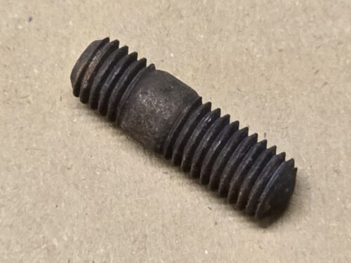 NOS 211501245 Stud M10x32mm, reduction gear housing