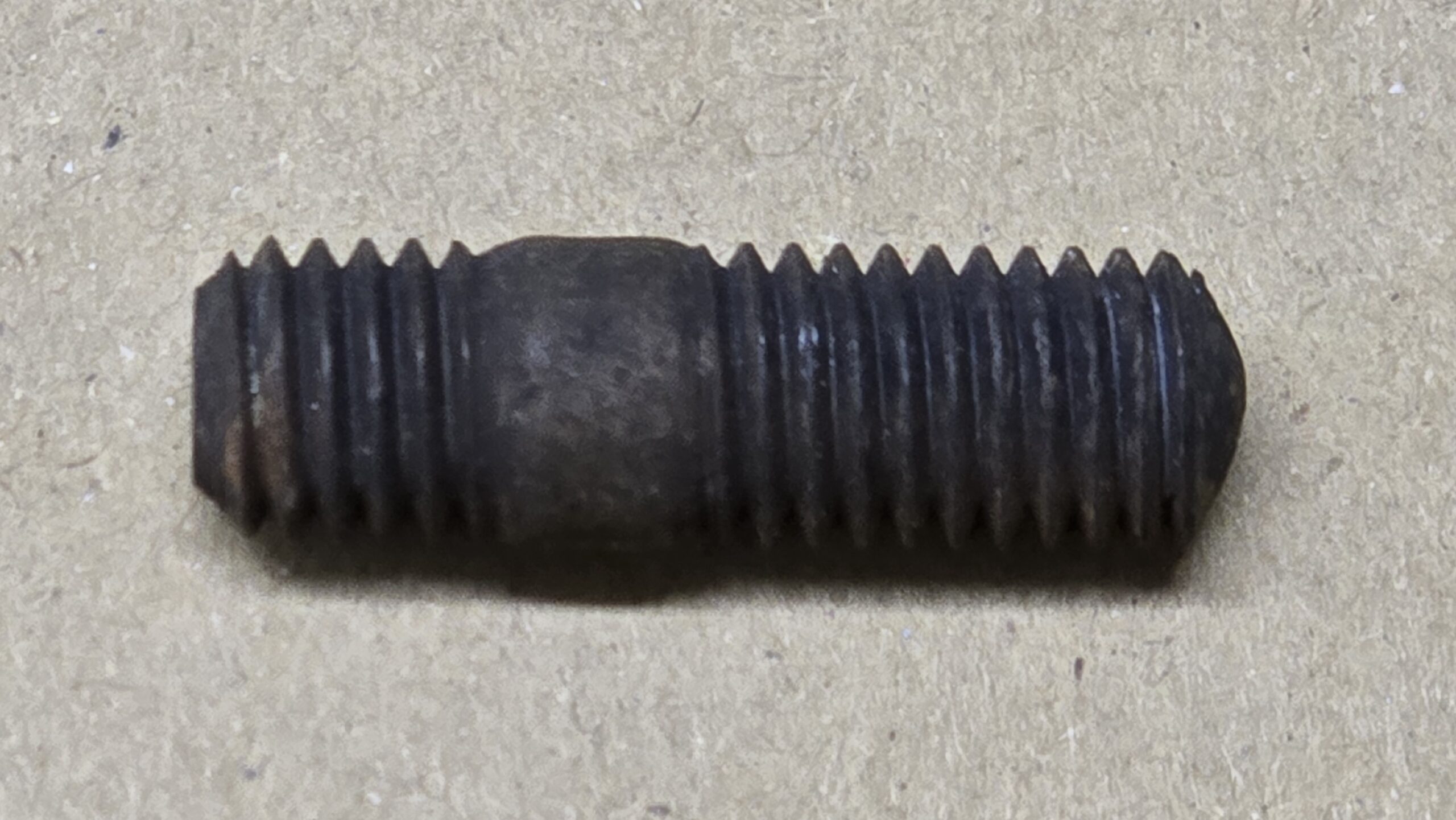 NOS 211501245 Stud M10x32mm, reduction gear housing