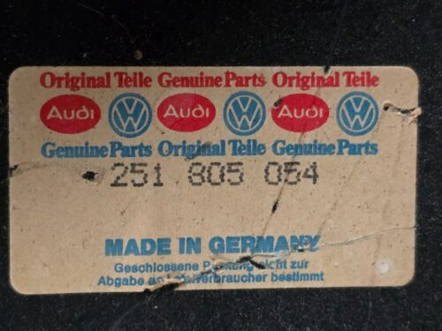 NOS 251805054 Side part, right front