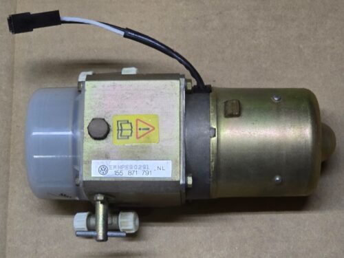 NOS 155871791 Hydraulic pump, roof
