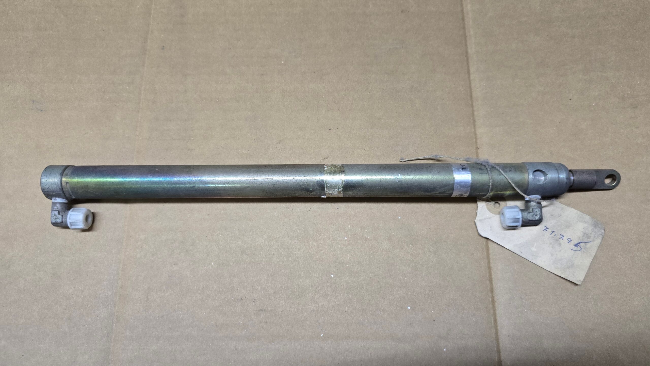 NOS 155871795 Hydraulic cylinder, roof