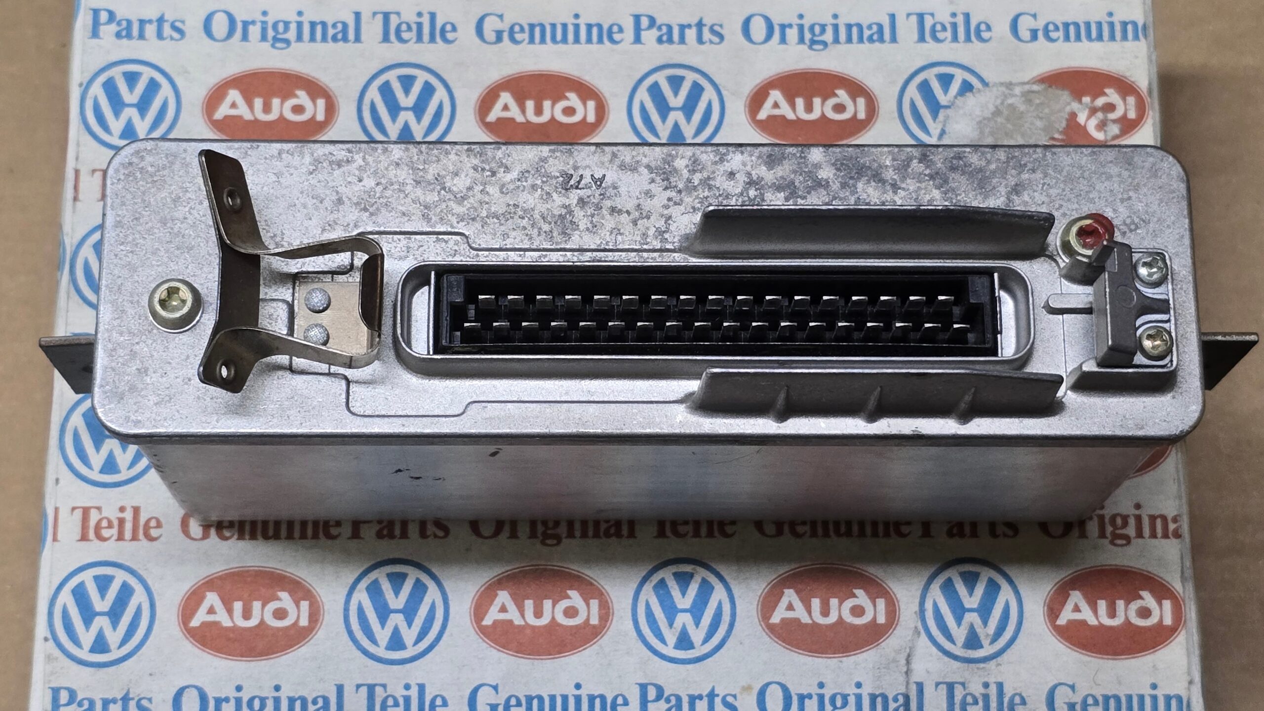 NOS 443907379C Control unit ABS