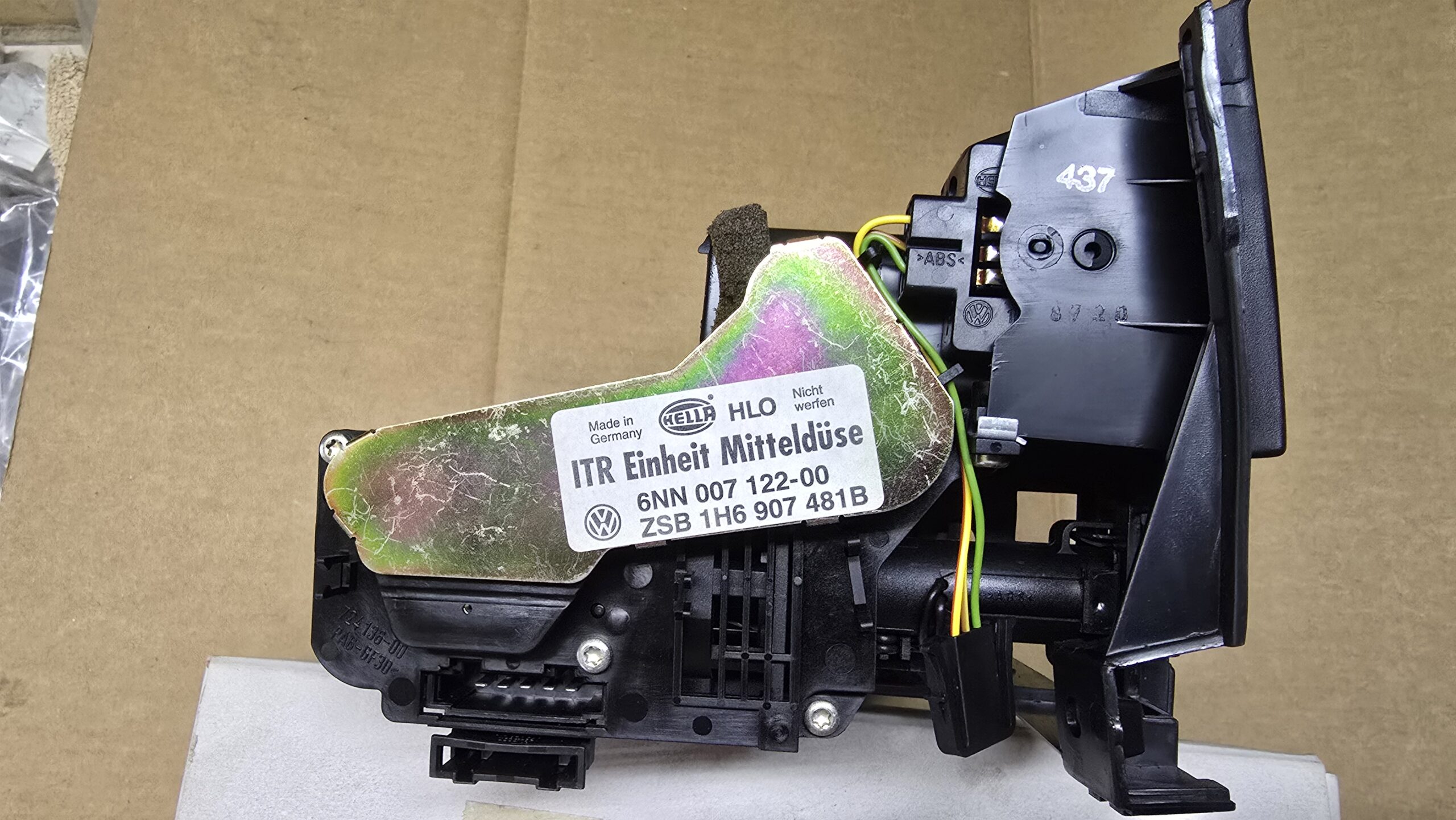 NOS 1H6907481B Housing, air vent