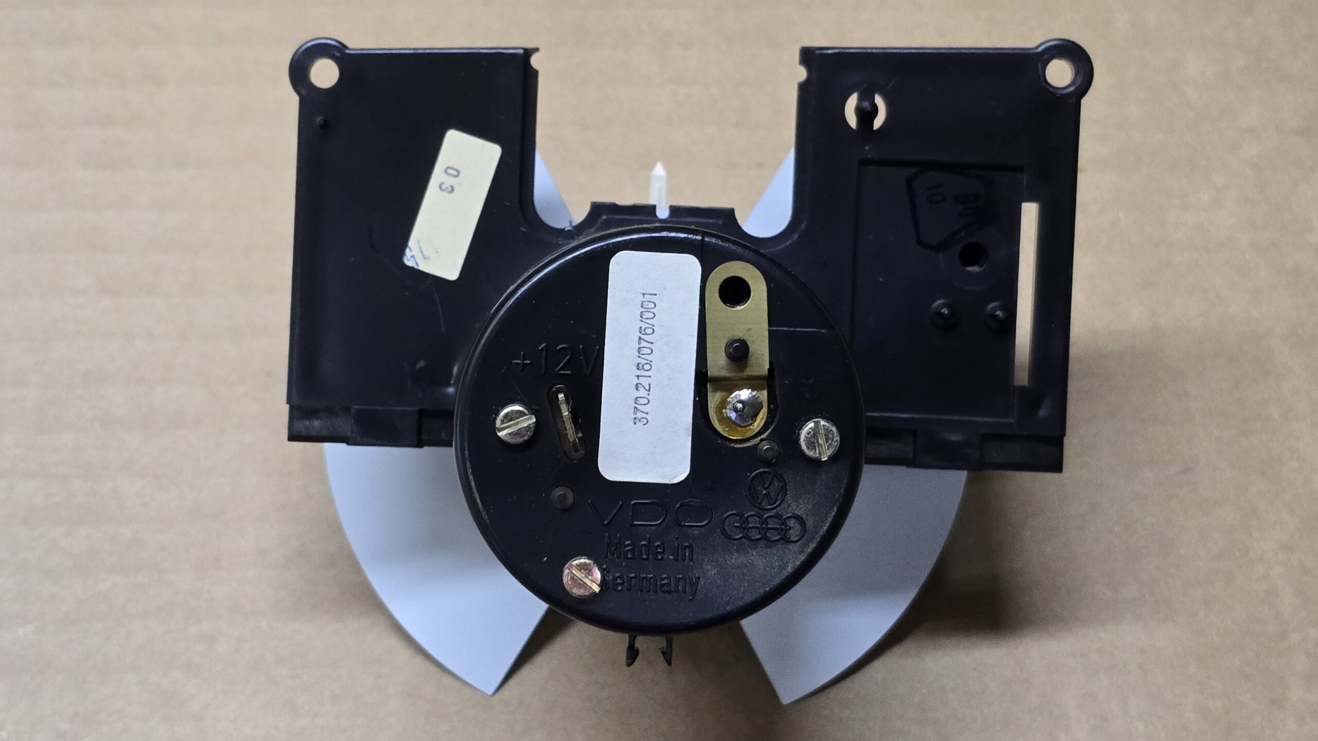 NOS 251919203B Clock