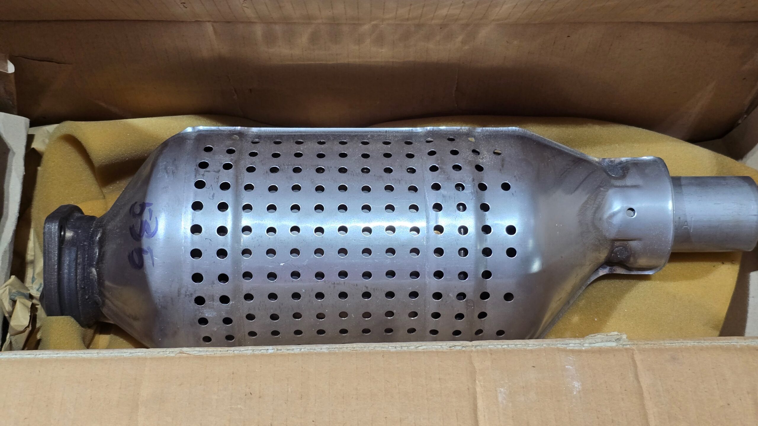 NOS 535131701B Catalytic converter