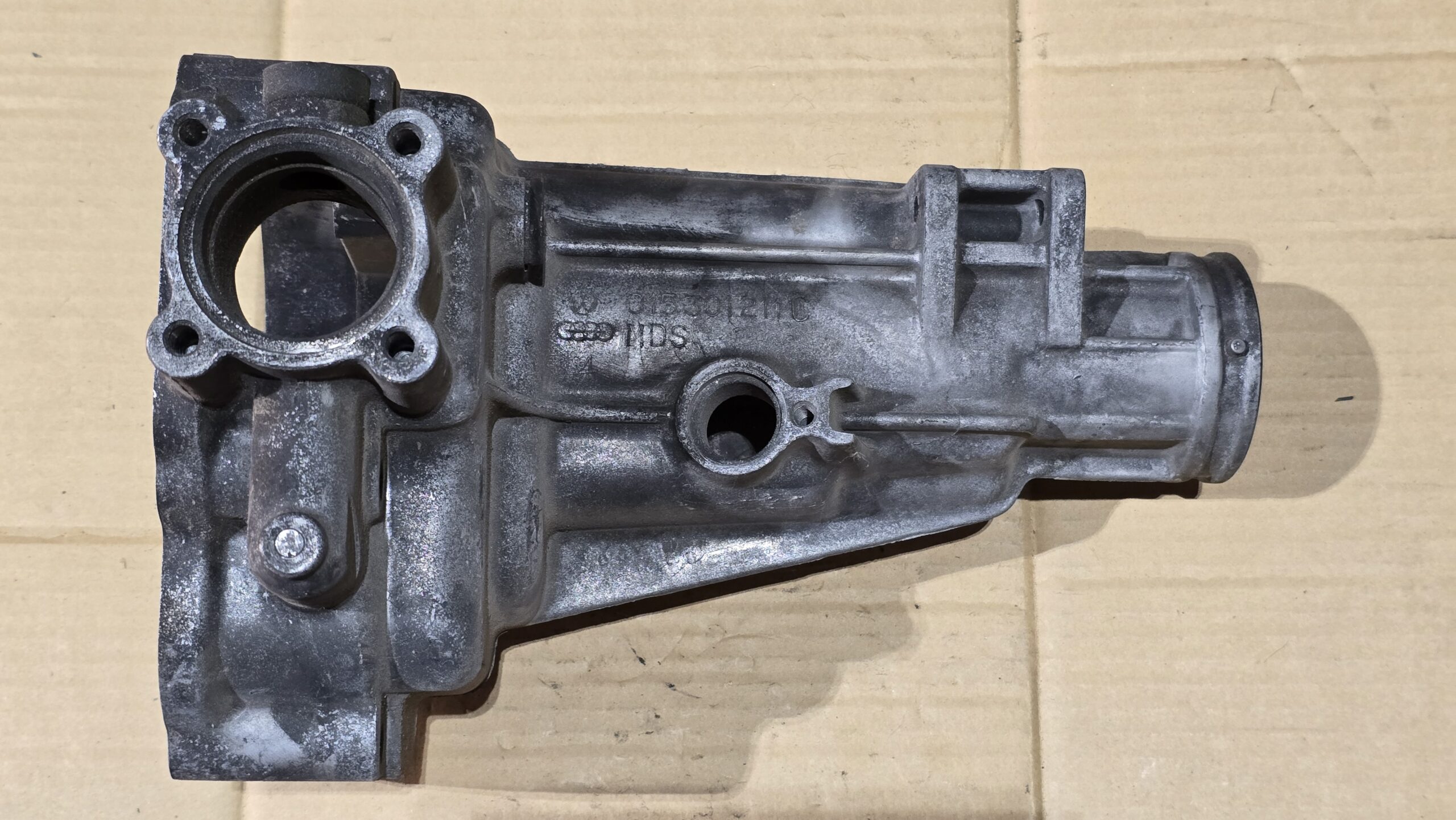 NOS 015301203C Selector housing