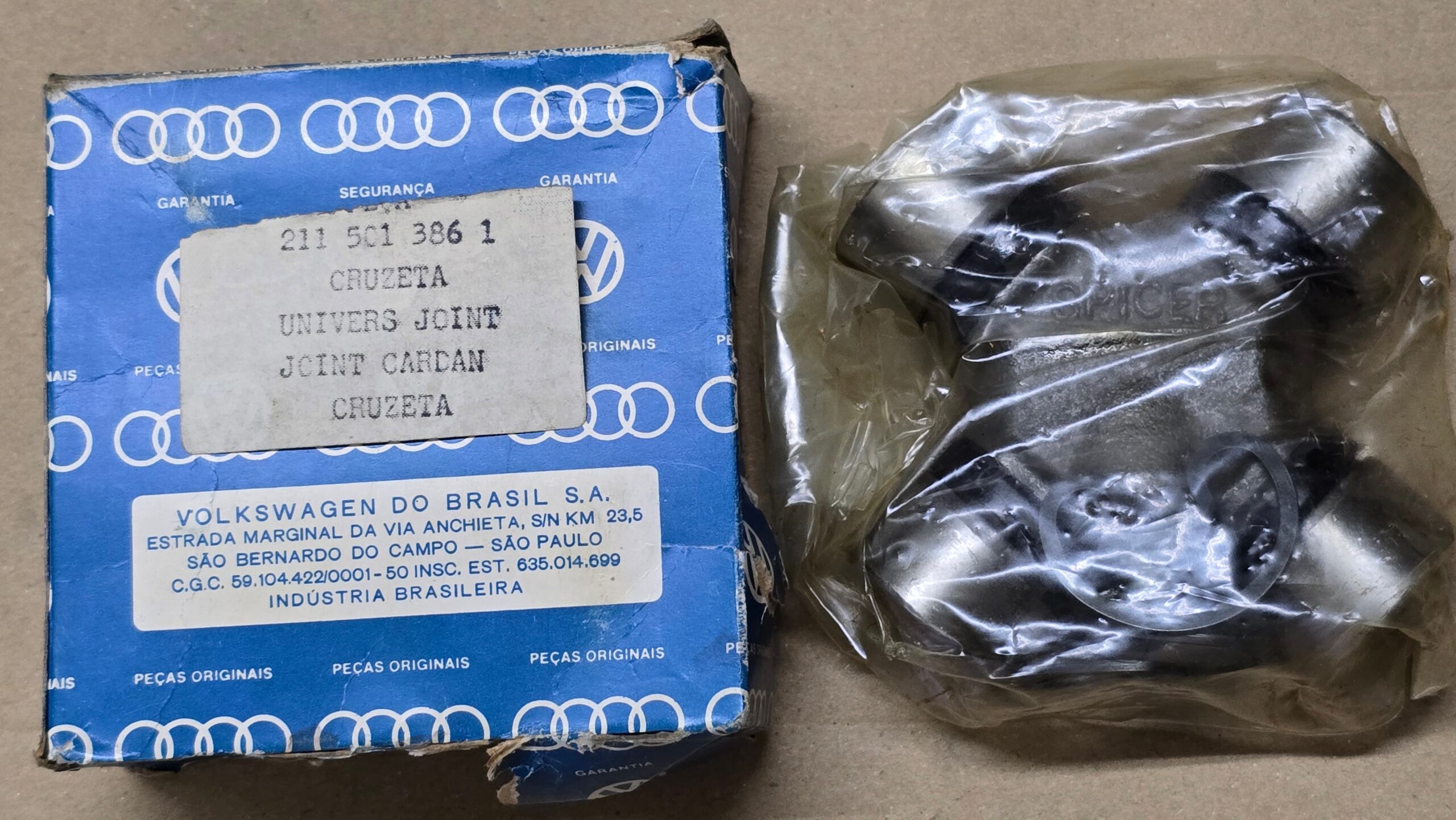 NOS 2115013861 Joint cardan