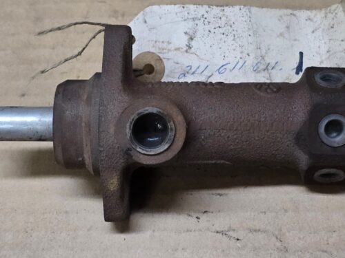 NOS 2116110111 Brake master cylinder 22mm