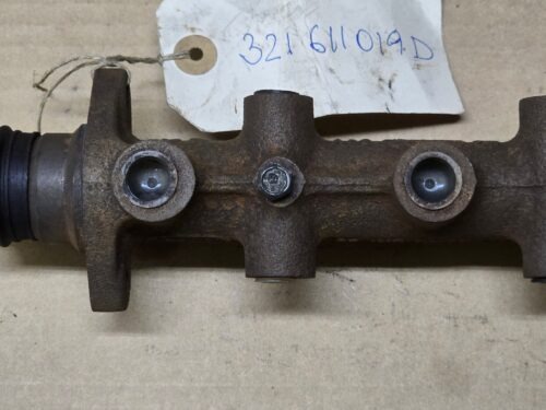 NOS 321611019D Brake master cylinder 20.64mm