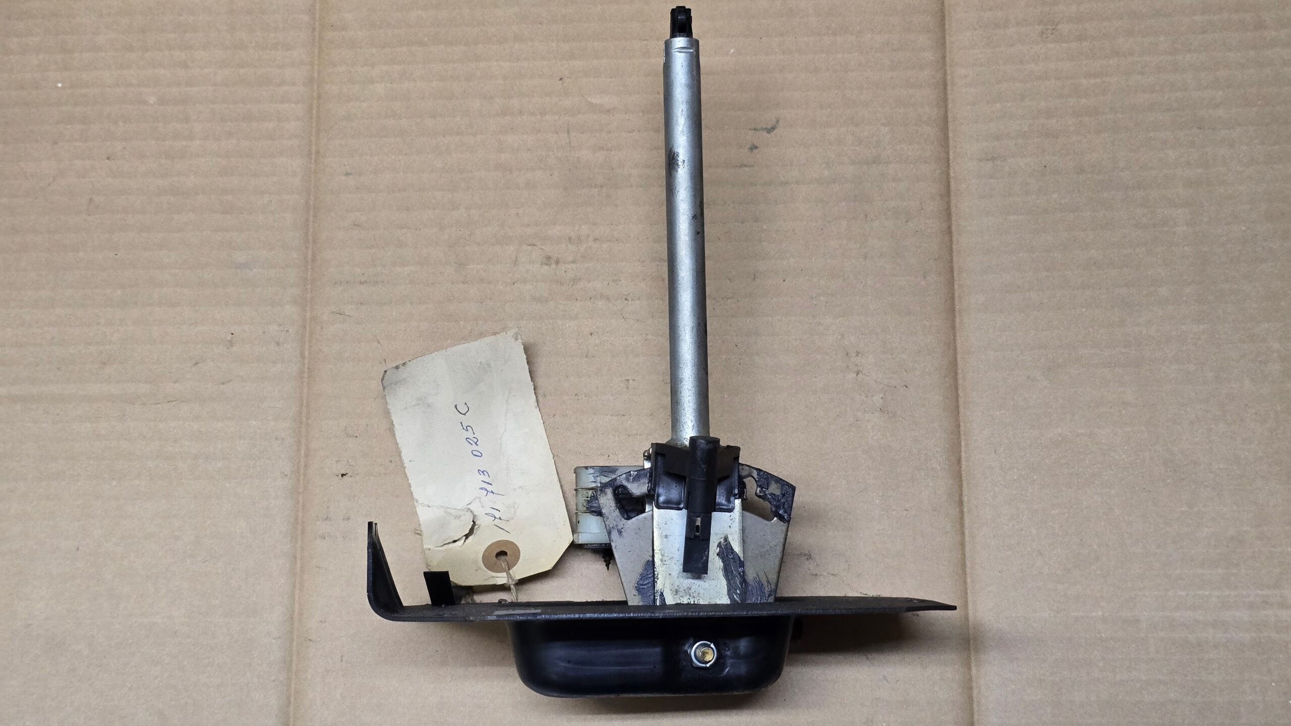 NOS 171713025C Selector mechanism, automatic gearbox