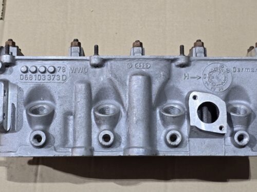 NOS 068103351AA Cylinder head