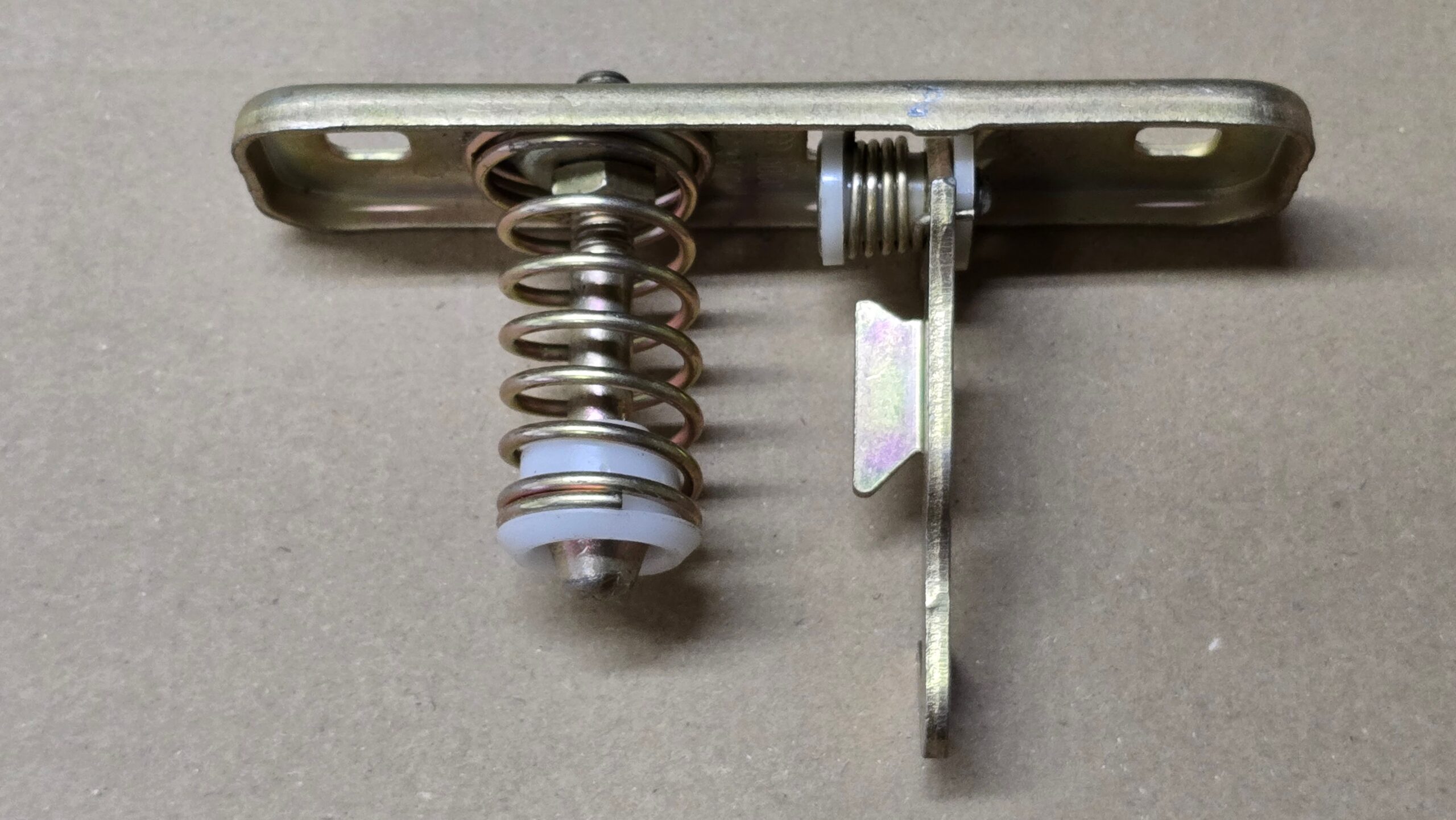 NOS 191823507 Lock carrier with pin
