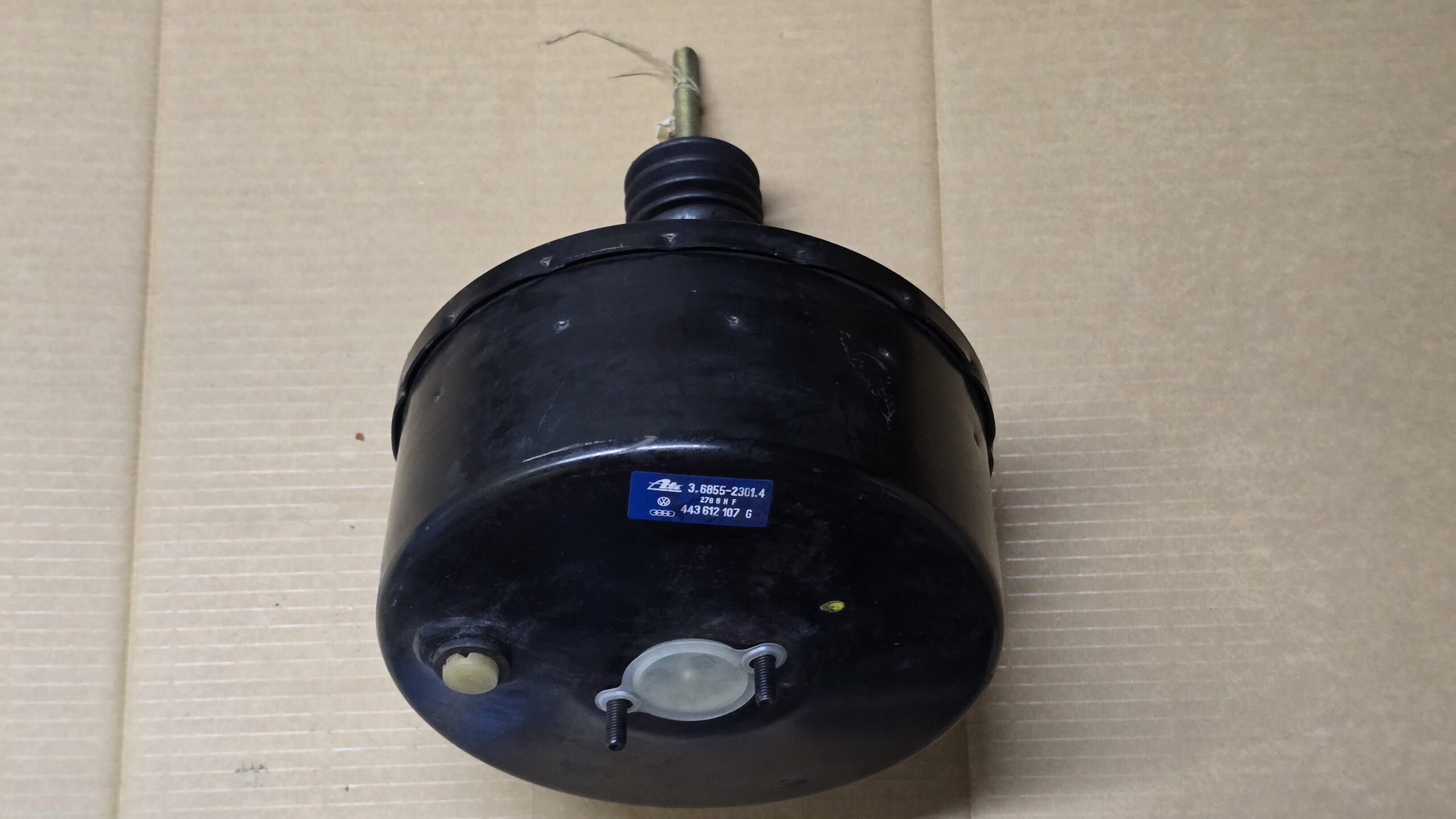NOS 443612107G Brake servo